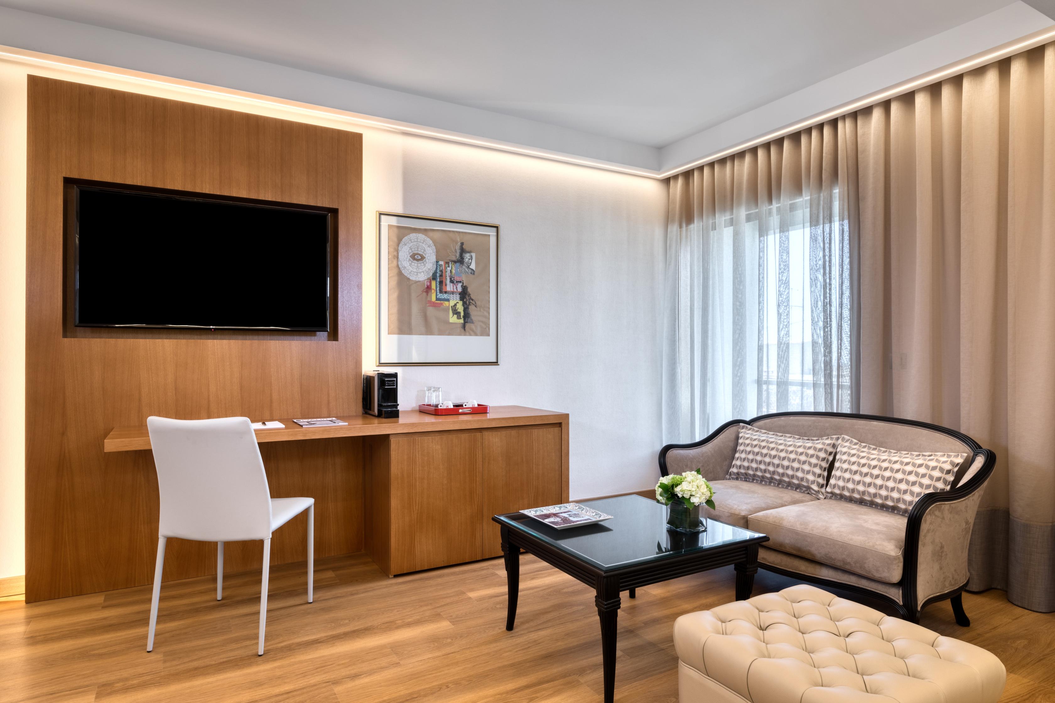 Divani Palace Acropolis Athena Bagian luar foto Suite at the hotel