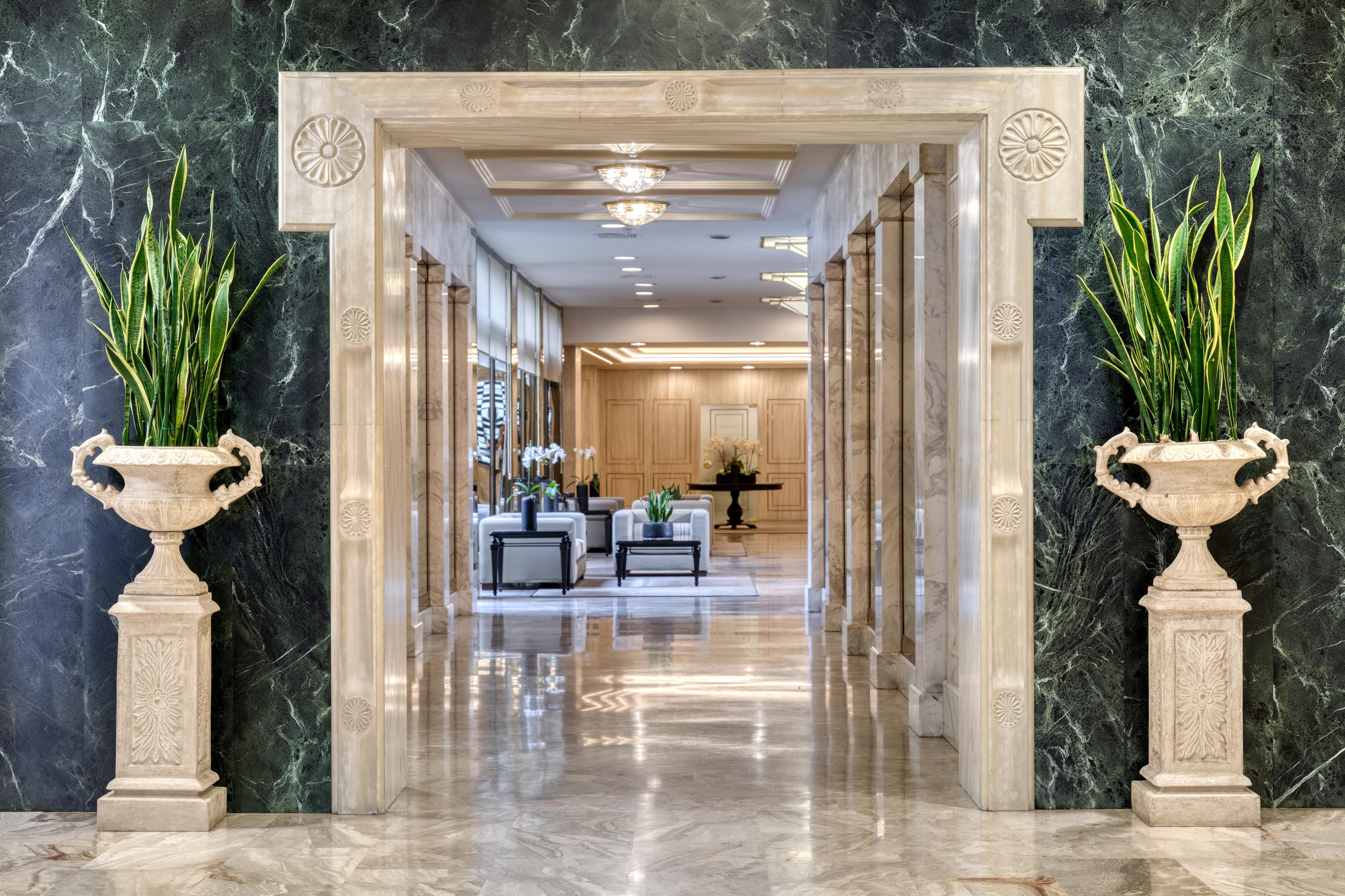 Divani Palace Acropolis Athena Bagian luar foto Entrance to the lobby